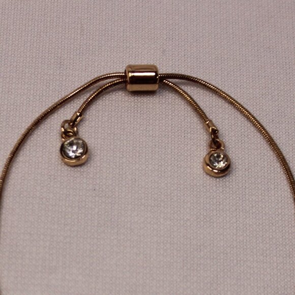 Beautiful Gold Tone Ankle Bracelet - Picture 4 of 6
